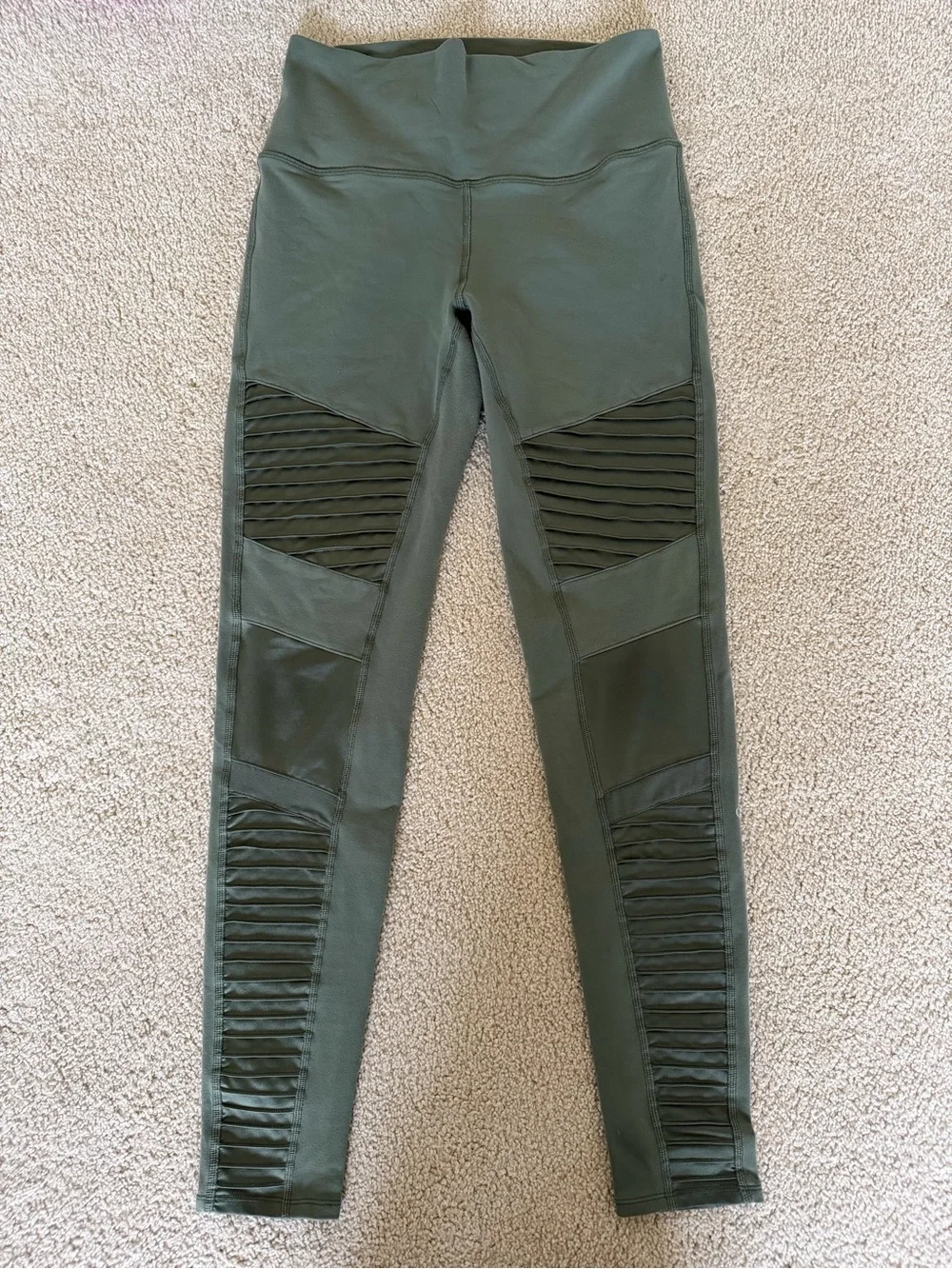 Alo Yoga Olive Green Performance Leggings